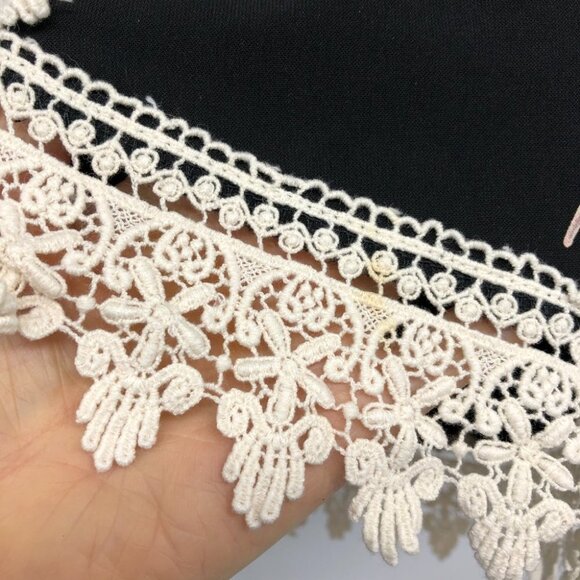 Lord & Taylor Design Lab Black & White Floral Lace trim Romper size S - Picture 8 of 16